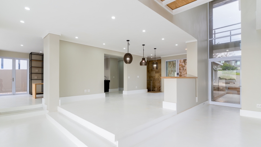 5 Bedroom Property for Sale in Le Grand Golf Estate Western Cape